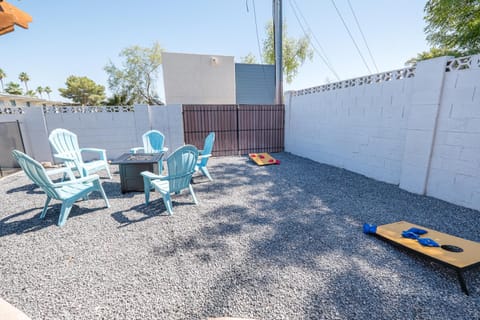@ 3BR2BA House @ Pool + Game Room + BBQ + Fire Pit House in Tempe