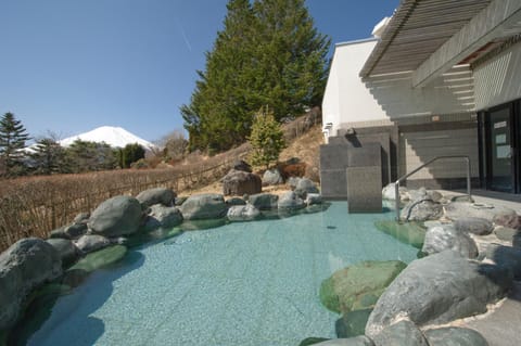 Hot Spring Bath, Landmark view