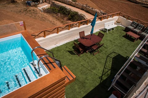 Tal-Karmnu Entire house with private heated pool and jacuzzi House in Malta