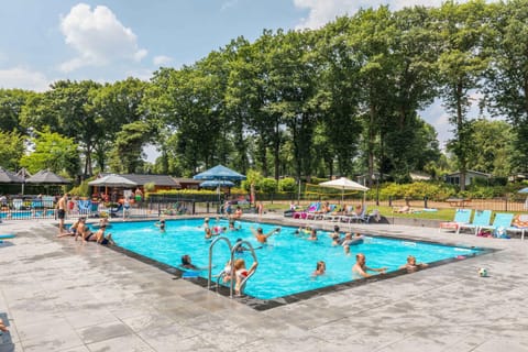 TopParken – Landgoed de Scheleberg Campingplatz /
Wohnmobil-Resort in Lunteren