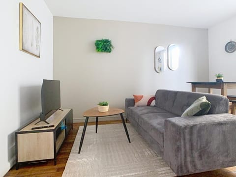 Communal lounge/ TV room, TV and multimedia