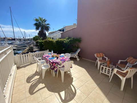 Patio, View (from property/room), Balcony/Terrace, Lake view