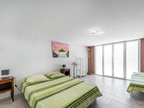 Apartment Les Chênes by Interhome Condominio in Gassin