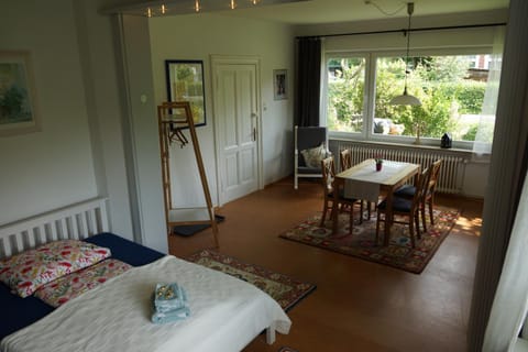 Villa Glück für die kleine Auszeit oder Entdeckungstour Appartamento in Aurich