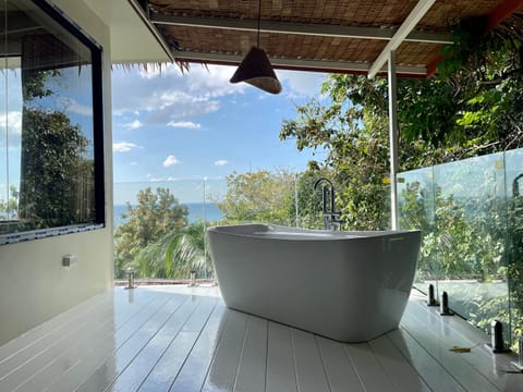 Day, Natural landscape, Bathroom, View (from property/room), Balcony/Terrace, Bath