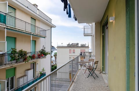 Balcony/Terrace, Balcony/Terrace, City view