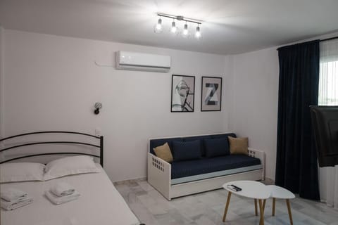 AZ modern studio Apartment in Volos