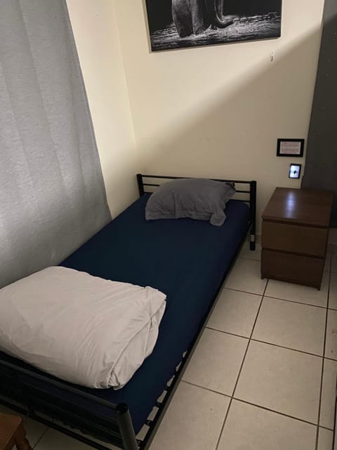 Private Cubicle - Single Bed - Mixed Shared Dorm - MIAMI AIRPORT Hostel in Miami Springs