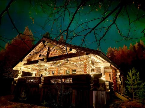 Property building, Natural landscape, View (from property/room), Landmark view, Mountain view