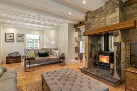 Living room, Decorative detail, Seating area