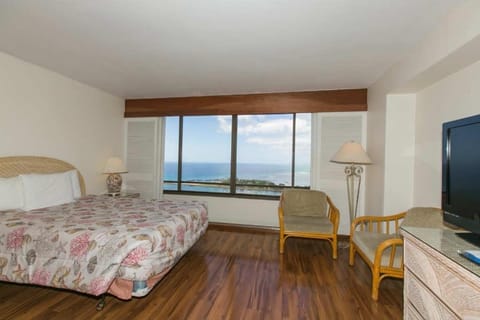 One Bedroom Condos with Lanai near Ala Wai Harbor - Perfect for 2 Guests Wohnung in Honolulu