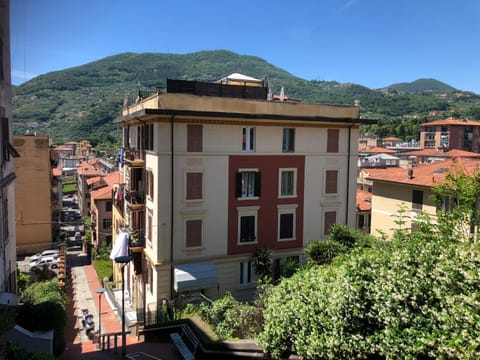 Property building, Location