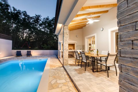 Balcony/Terrace, Swimming pool