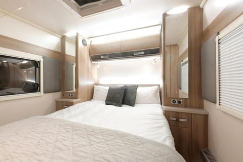 Property building, Bed, Bedroom, wardrobe