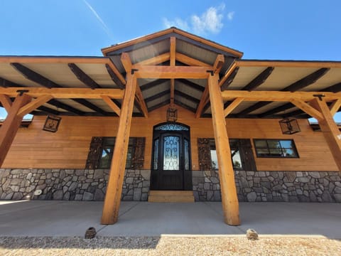 East Zion Mesa Retreat- Luxury, Hot Tub, Resort Amenities Casa in Zion National Park