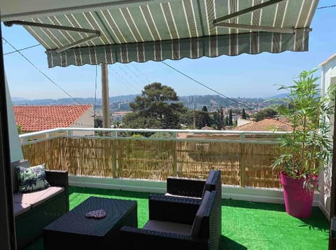 Gîte « la sakalava » vue panoramique faron House in Toulon