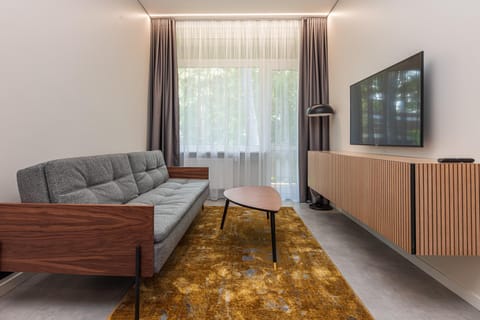 Communal lounge/ TV room, Living room, Seating area