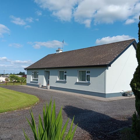 Home from home in East Galway House in Co. Tipperary, Ireland