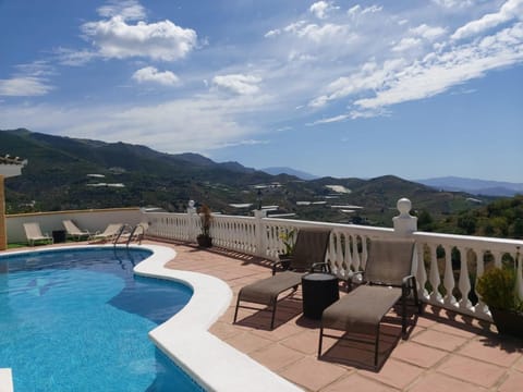 View (from property/room), Balcony/Terrace, Mountain view, Swimming pool, sunbed