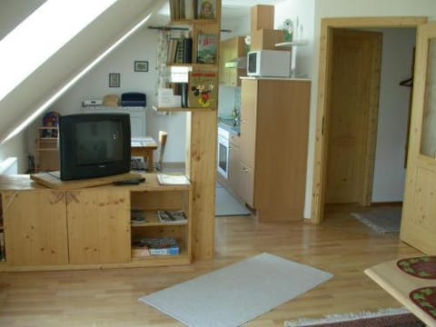 Kitchen or kitchenette, Decorative detail, Dining area