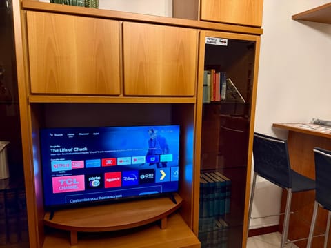 Day, Activities, Winter, Logo/Certificate/Sign, Text overlay, Entertainment