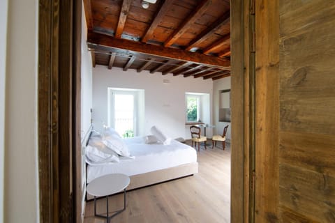 Casa Castagna 1620 Bed and Breakfast in Mergozzo