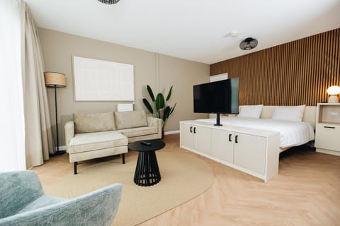 TV and multimedia, Living room, Bedroom