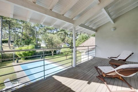 Patio, Balcony/Terrace, Lake view, Pool view, Swimming pool