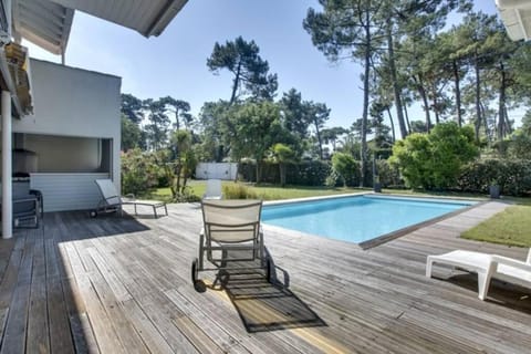 Villa Alaska - climatisée 10 personnes avec piscine chauffée Villa in Hossegor