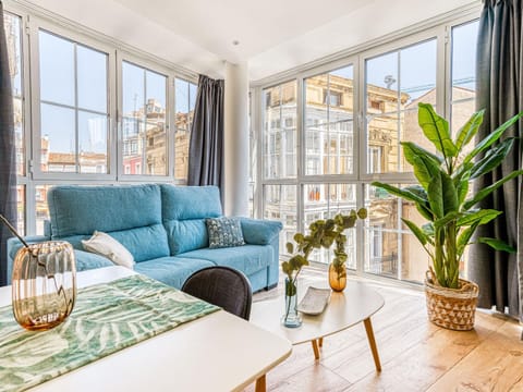 Living room, Seating area, Street view