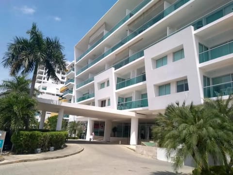 Property building, Facade/entrance