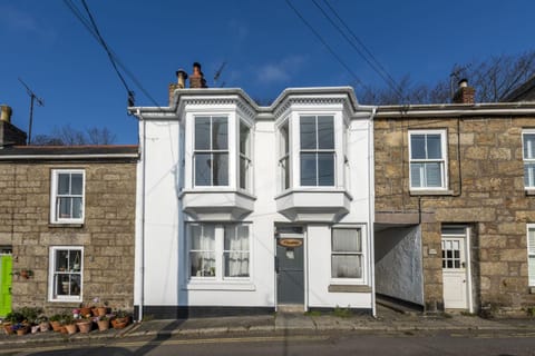 Upper Chandlers Cottage House in Mousehole