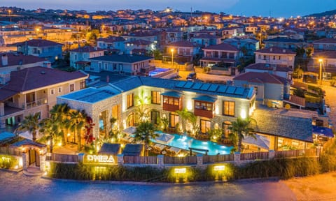 Property building, Bird's eye view, Swimming pool