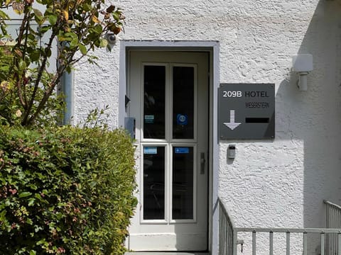 Property building, Facade/entrance