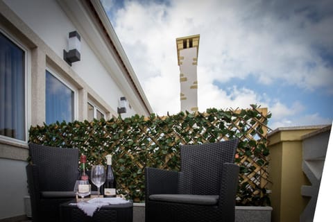 Balcony/Terrace, Inner courtyard view