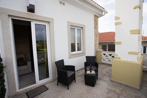 Balcony/Terrace, Inner courtyard view