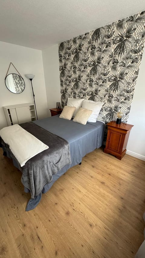 T2 appartement Golfe Juan 47m2 plages et port Apartment in Antibes