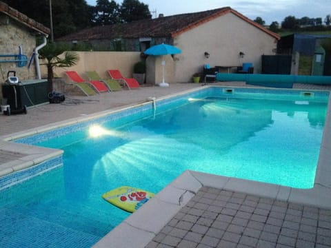 Swimming pool