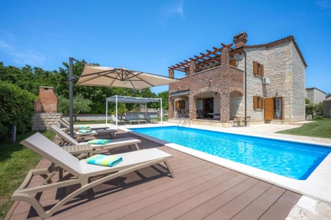 Paradis Villa Stone Queen with Heated Pool Villa in Vodnjan