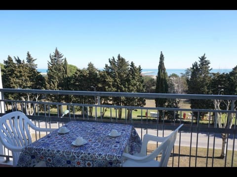 Balcony/Terrace, furniture