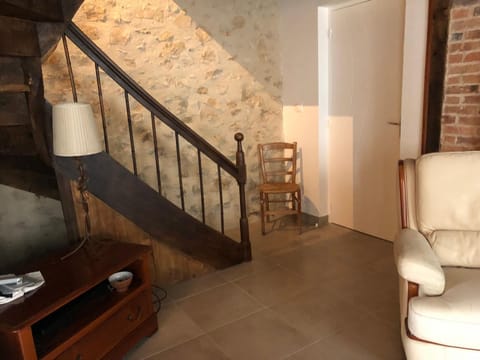 Spacieuse maison près du Mans avec jardin, idéale pour séjours pro, 4 chambres, Wi-Fi, parking - FR-1-410-330 House in Centre-Val de Loire