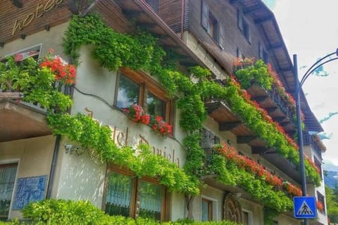 Property building, Balcony/Terrace