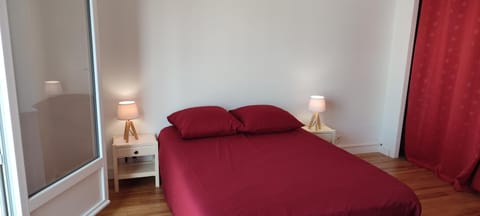 Appartement 83 m2, 4 lits , 5 Pers, 100 m de la gare, Confortable et Lumineux Apartment in Le Havre