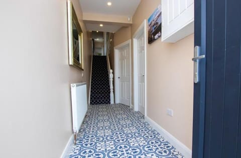 Communal lounge/ TV room, Facade/entrance