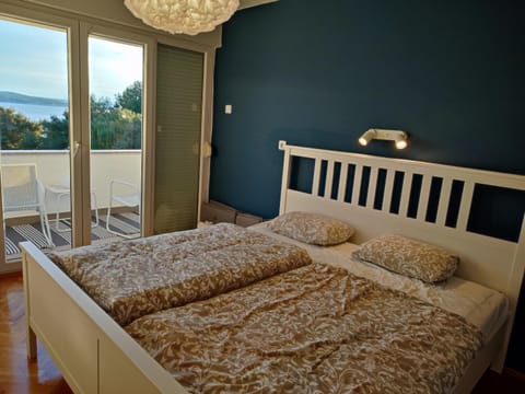 Bedroom, Sea view