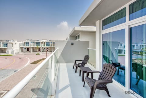 Calm 3BR Townhouse at Damac Hills 2 Dubailand by Deluxe Holiday Homes Condo in Dubai
