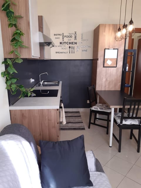 Kitchen or kitchenette, Living room