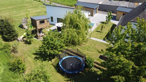 Property building, Day, Natural landscape, Bird's eye view, Garden, Garden view