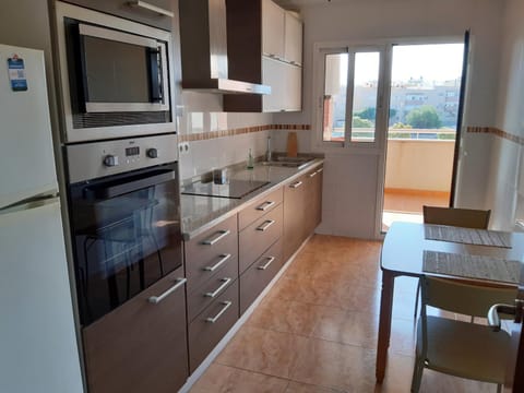 Apartamento El Ingenio con balcón y aparcamiento en Almería - Alborania Condo in Almería