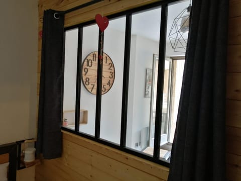 Appartement 4 personnes Serre Chevalier Montagne/Contemporain Refait à neuf Apartment in Saint-Chaffrey